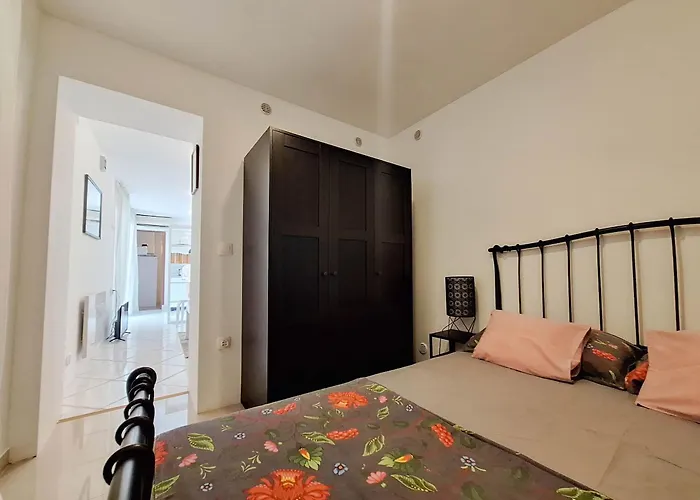 Sofi Apartament Jadranovo